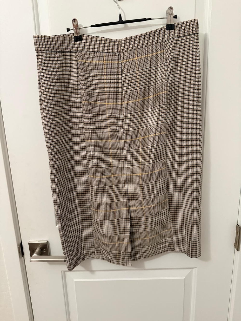 Ann Taylor Plaid Pencil Skirt in Beige, Black and Yellow - Picture 2 of 3
